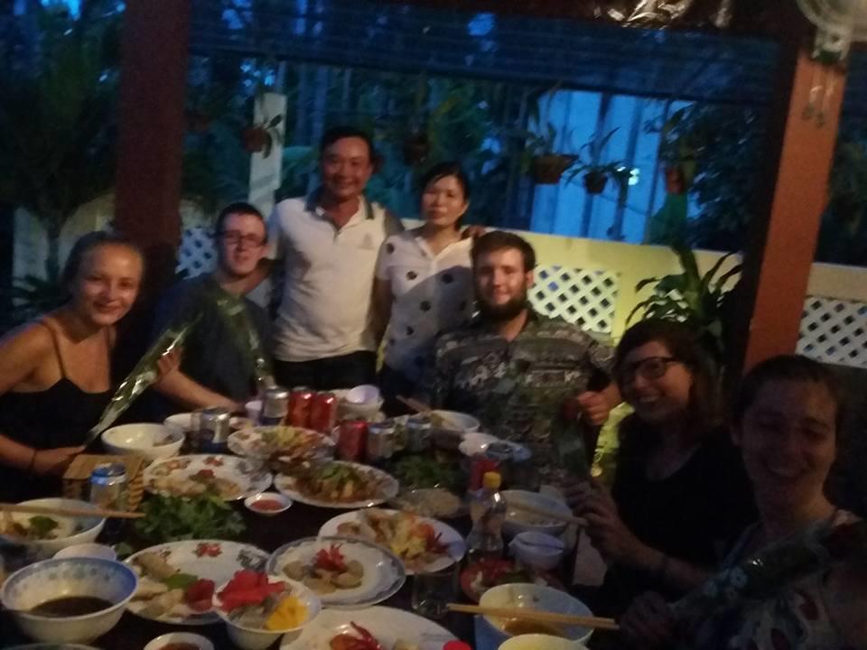Village Love Homestay Хойан Экстерьер фото