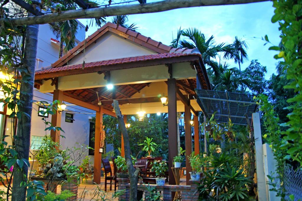 Village Love Homestay Хойан Экстерьер фото