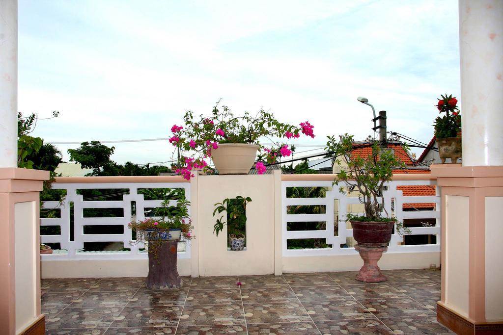 Village Love Homestay Хойан Экстерьер фото